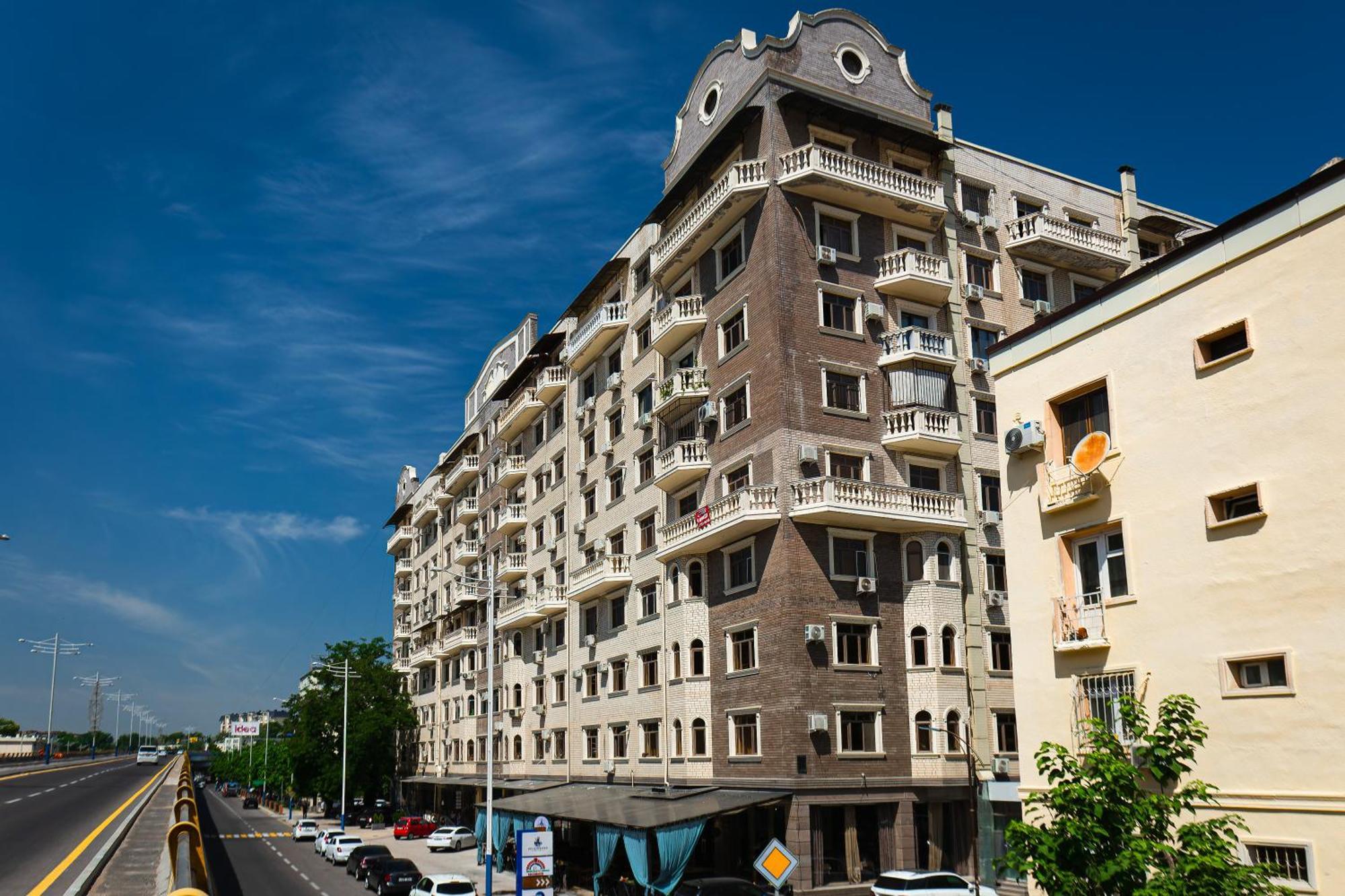 Spacious And Luminous Apartment In Madrid Complex Tashkent Exterior photo